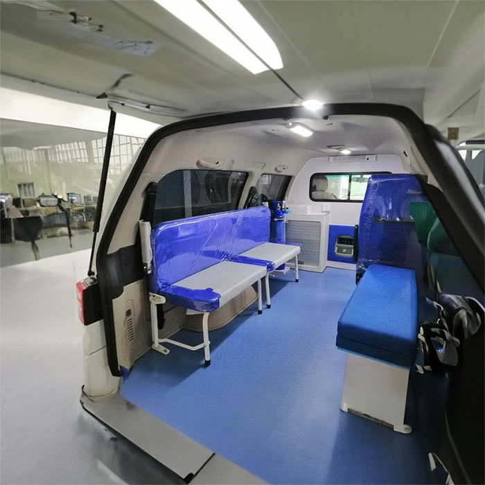 河南郑州航空港租用私人救护车护送到河南郑州市中心医院 哪里有120救护车出租公司