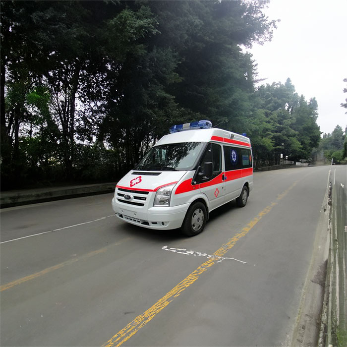 河南郑州新郑市租赁私家救护车转院到南阳市中心医院 救护车多少一公里出租