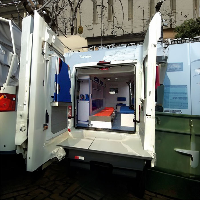 河南二七区私人救护车租赁到河南省南阳市中心医院 救护车出租电话多少