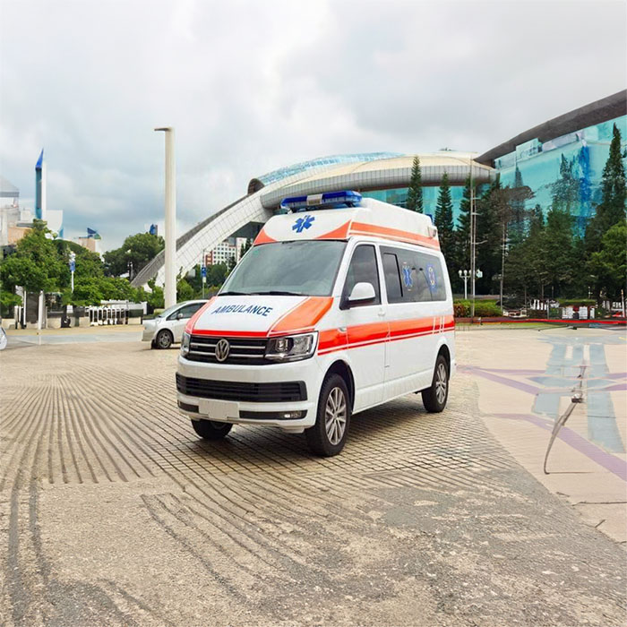 郑州市金水跨省救护车出租租赁到信阳市新县监护救护车多少钱