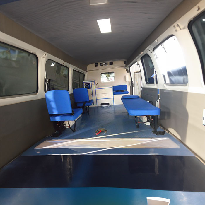 河南郑州市管城区跨省救护车出租转运到三门峡市灵宝市正规救护车出租