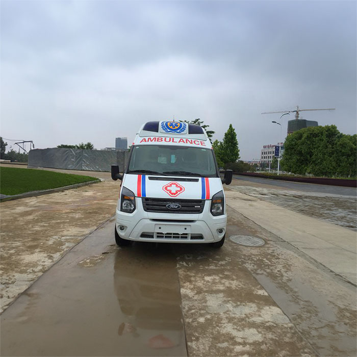 郑州市荥阳市租救护车护送到河南郑州同济医院 救护车出租长途转院多少钱