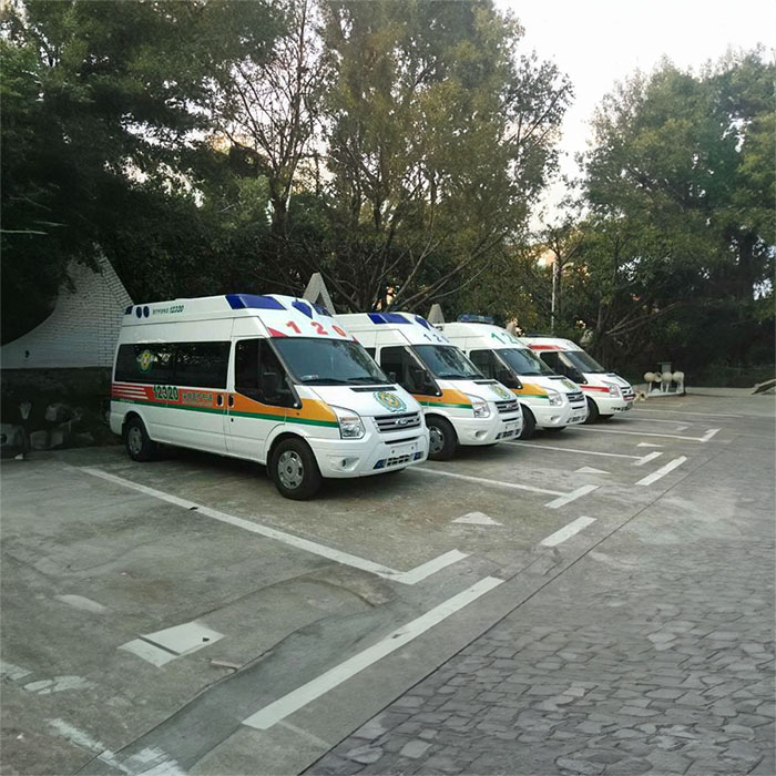 河南郑州巩义市长途救护车出租到南阳市西峡县救护车运送病人怎么收费