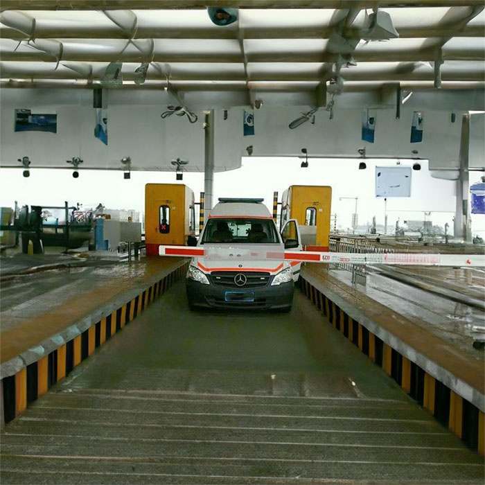 登封租赁私家救护车转院到河南大学淮河医院 救护车出租电话电话是多少