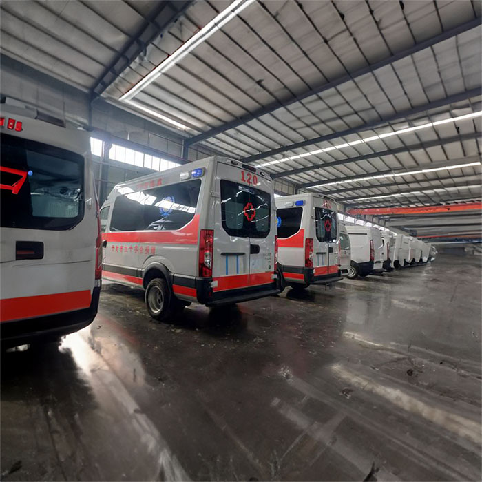 郑州市航空港预约私人救护车转运到河南省平顶山煤业公司总医院 私人救护车出租一般多少钱