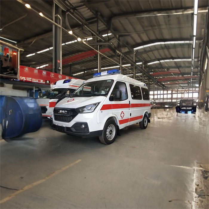 郑州市二七区私人救护车租赁到周口地区人民医院 私人120救护车出租多少钱