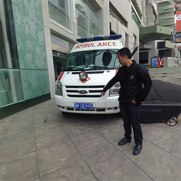 郑州巩义私人救护车出租到信阳市中医院 救护车出租中心电话是多少