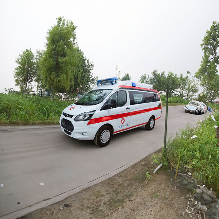 郑州上街租私家救护车转院到河南解放一六Ｏ医院 正规救护车出租哪个公司好