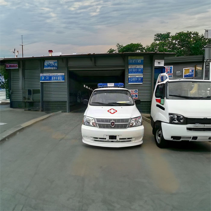 河南郑州市航空港租用私人救护车到河南省河南中医学院第二附属医院 救护车如何收费出租