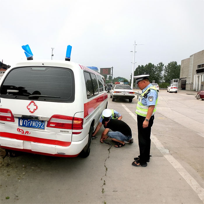 河南郑州市经开区租救护车到信阳市平桥区救护车出租中心