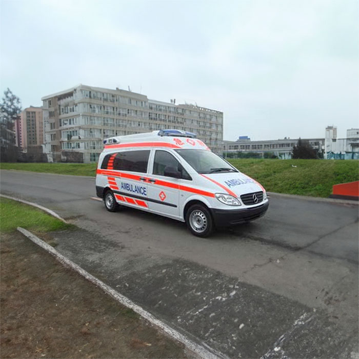 河南郑州管城120私人救护车租赁到河南省郑州大学附属医院 叫救护车一般多少钱出租公司