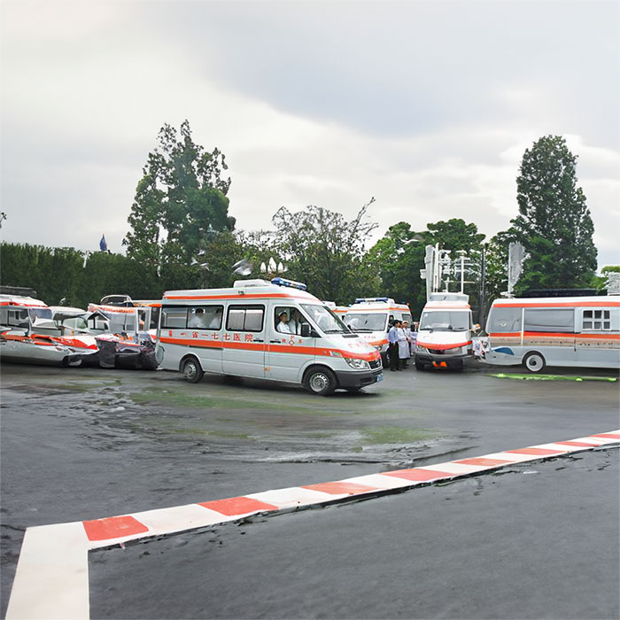 郑州中牟救护车出租到漯河市召陵区市救护车联系电话