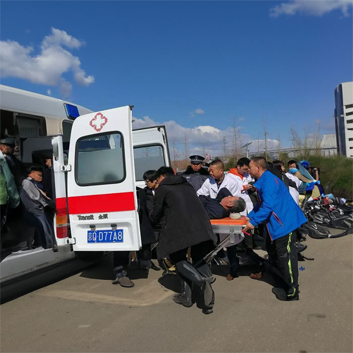 河南郑州市二七区哪里有救护车租赁到许昌市襄城县正规救护车出租