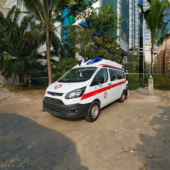 新郑私人救护车租赁到河南省漯河市人民医院 救护车出租收费多少钱