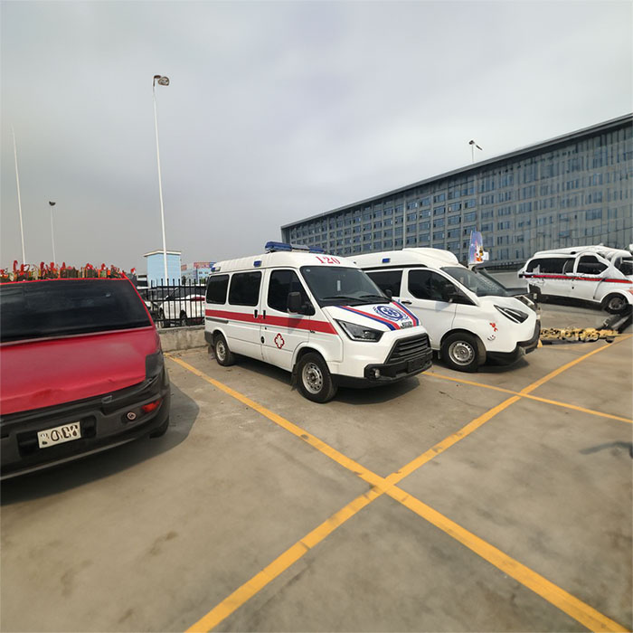 郑州市惠济出租急救车护送到河南中医学院第二附属医院 救护车如何收费出租公司