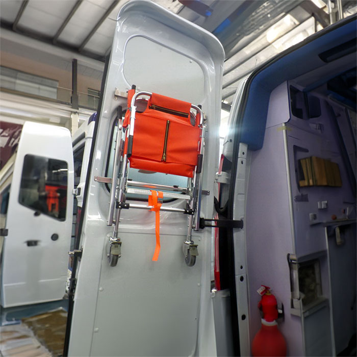 河南郑州登封市租用私人救护车护送到新乡医学院第二附属医院 跨省救护车出租哪里有