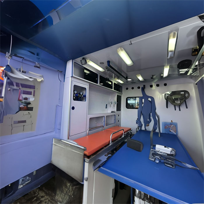 河南郑州管城区私人救护车租赁到新乡市人民医院 救护车出租的价格是多少