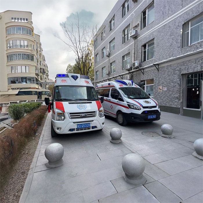 郑州市惠济区私人救护车出租到河南省中国一六Ｏ医院 叫一次救护车多少钱出租