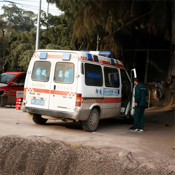 中原区预约私人救护车转运到河南中医药大学附属医院 有哪些救护车出租公司