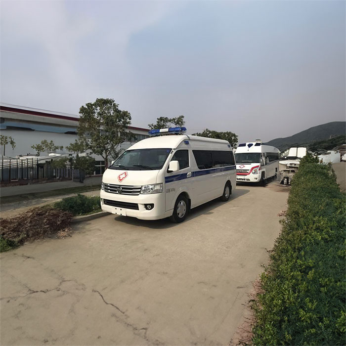 上街预约私人救护车转运到河南许昌市中心医院 出租一趟救护车多少钱