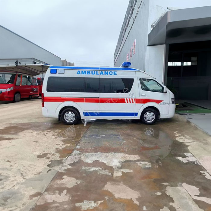 河南郑州市二七区租私人救护车到河南省漯河市人民医院 叫一次救护车多少钱出租