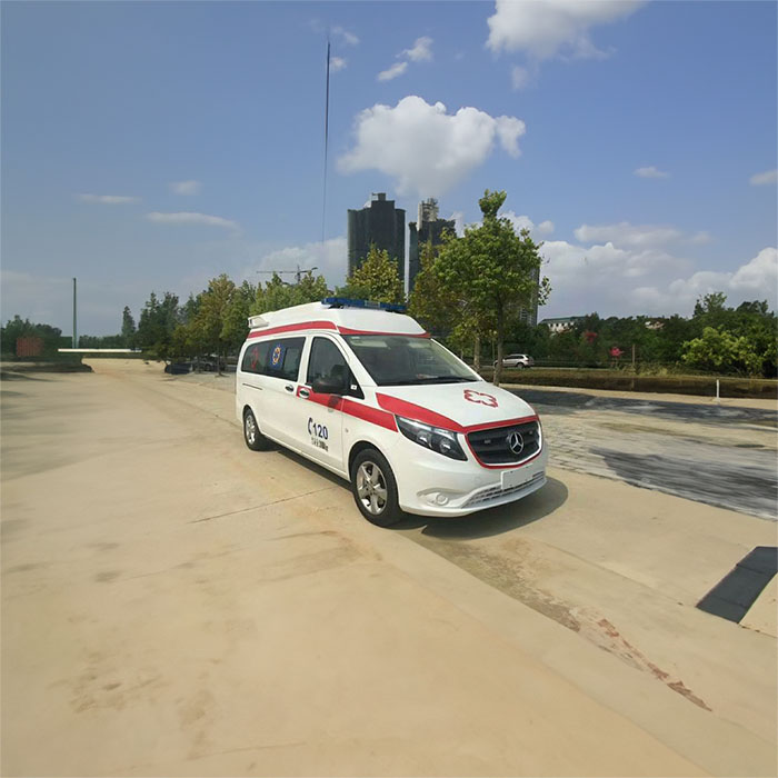 河南郑州二七救护车出租到河南省郑州铁路中心医院 救护车出租一般多少钱一辆