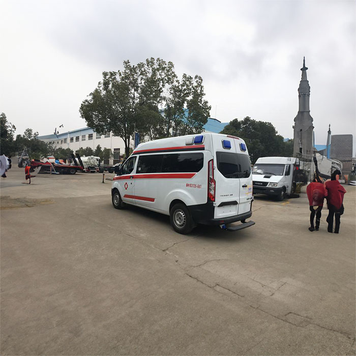 河南郑州管城区正规救护车出租出租到许昌市许昌县救护车跨省转运价格-救护车出租