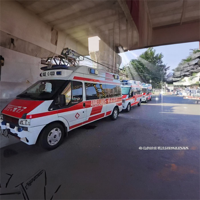 河南新郑私人救护车护送到驻马店市平舆县120救护车出租