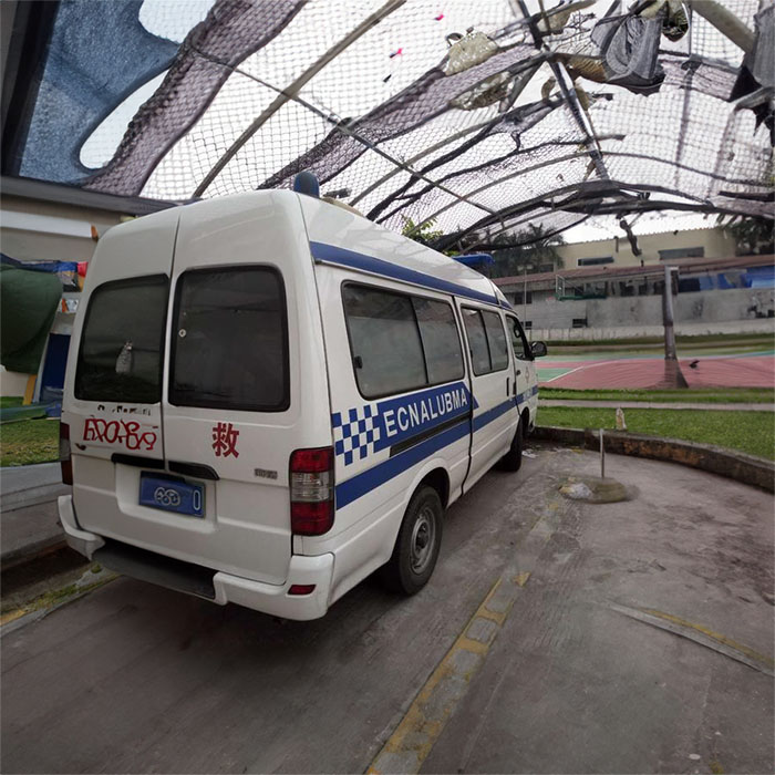 河南巩义市租120私人急救车到许昌市中心医院 哪里个体出租救护车便宜