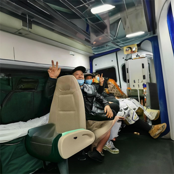 登封长途救护车出租护送到郑州市二七区长途救护车出租